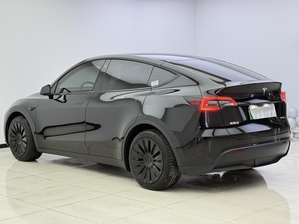 Tesla Model Y 2022 #4 Tesla Model Y 2022 car image #4
