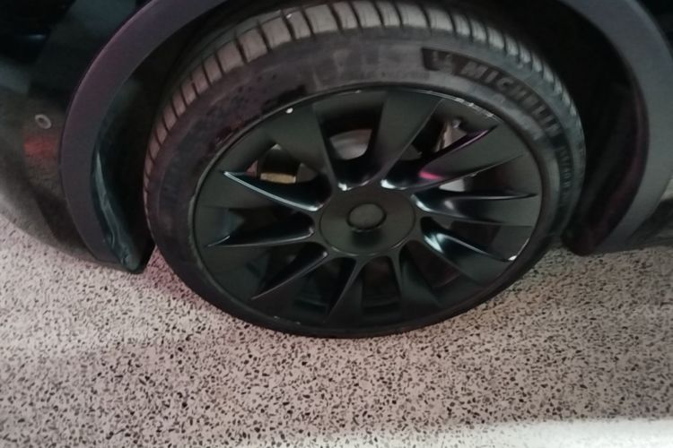 Tesla Model Y 2023 #4 Tesla Model Y 2023 immagine di auto #4