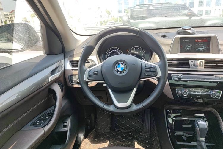 BMW X1 2019 car image #15