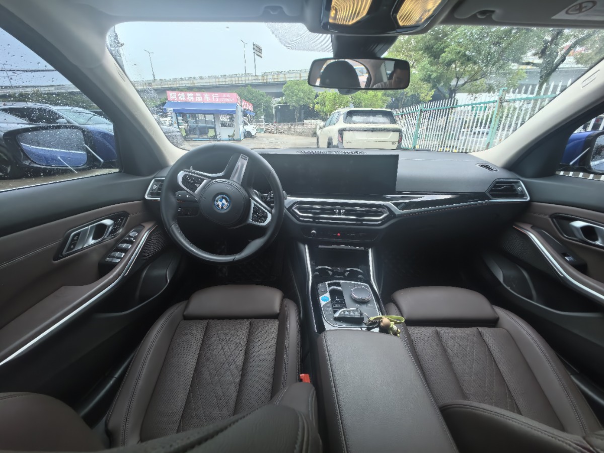 BMW i3 2022 car image #8