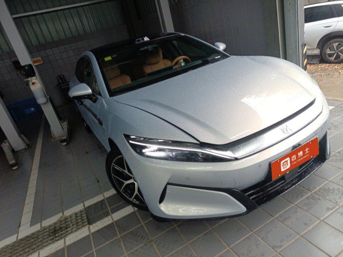 BYD HanL 2025 صورة سيارة #2