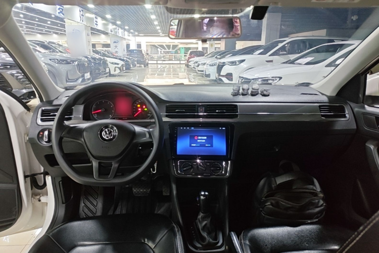 Volkswagen Santana 2018 car image #10