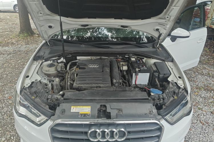 Audi A3 2015 car image #22