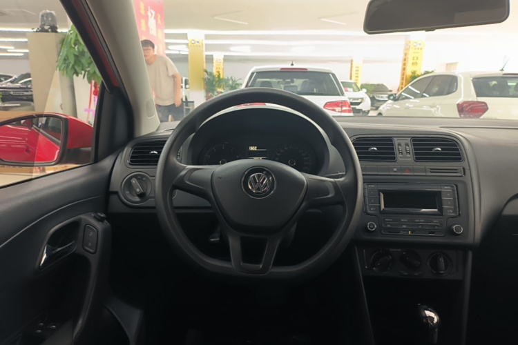 Volkswagen Polo 2018 immagine di auto #11