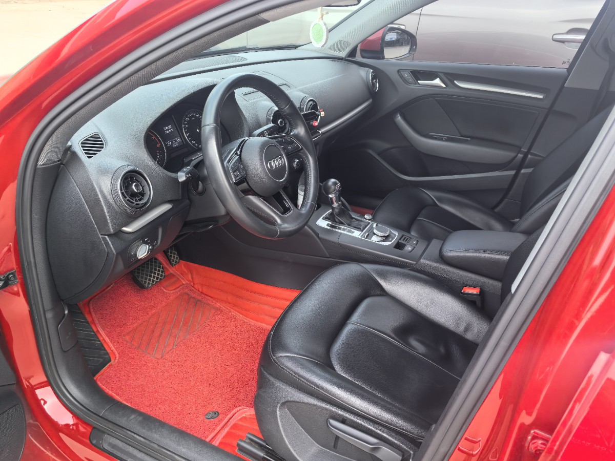 Audi A3 2018 car image #2
