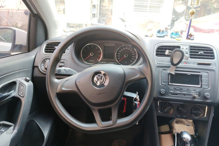 Volkswagen Polo 2016 #12 Volkswagen Polo 2016 car image #12