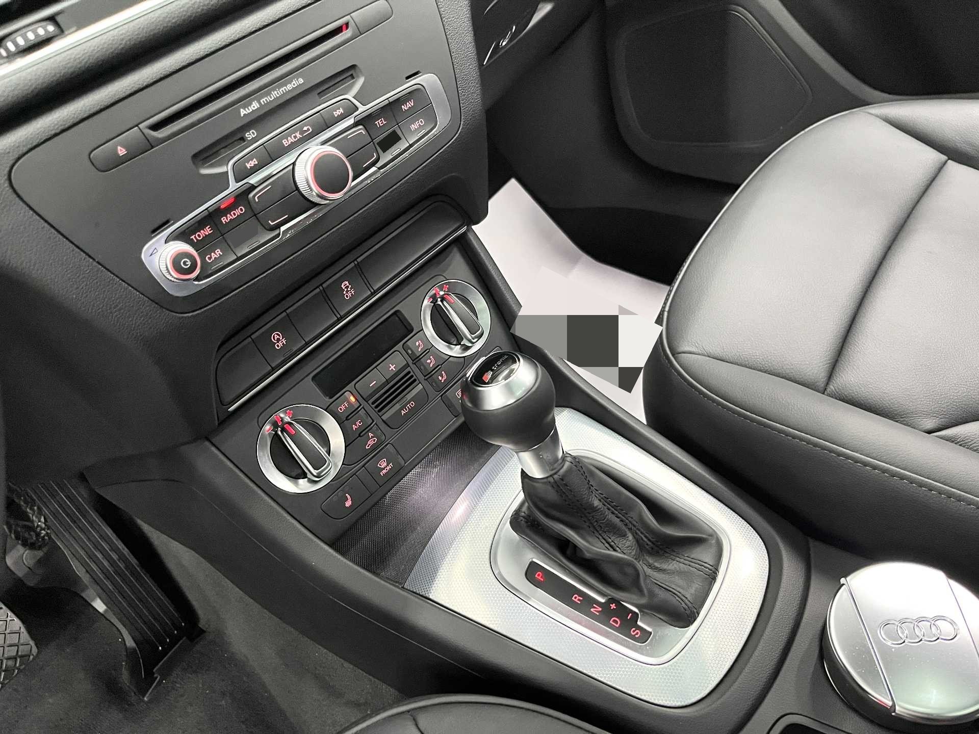 Audi Q3 2014 car image #7
