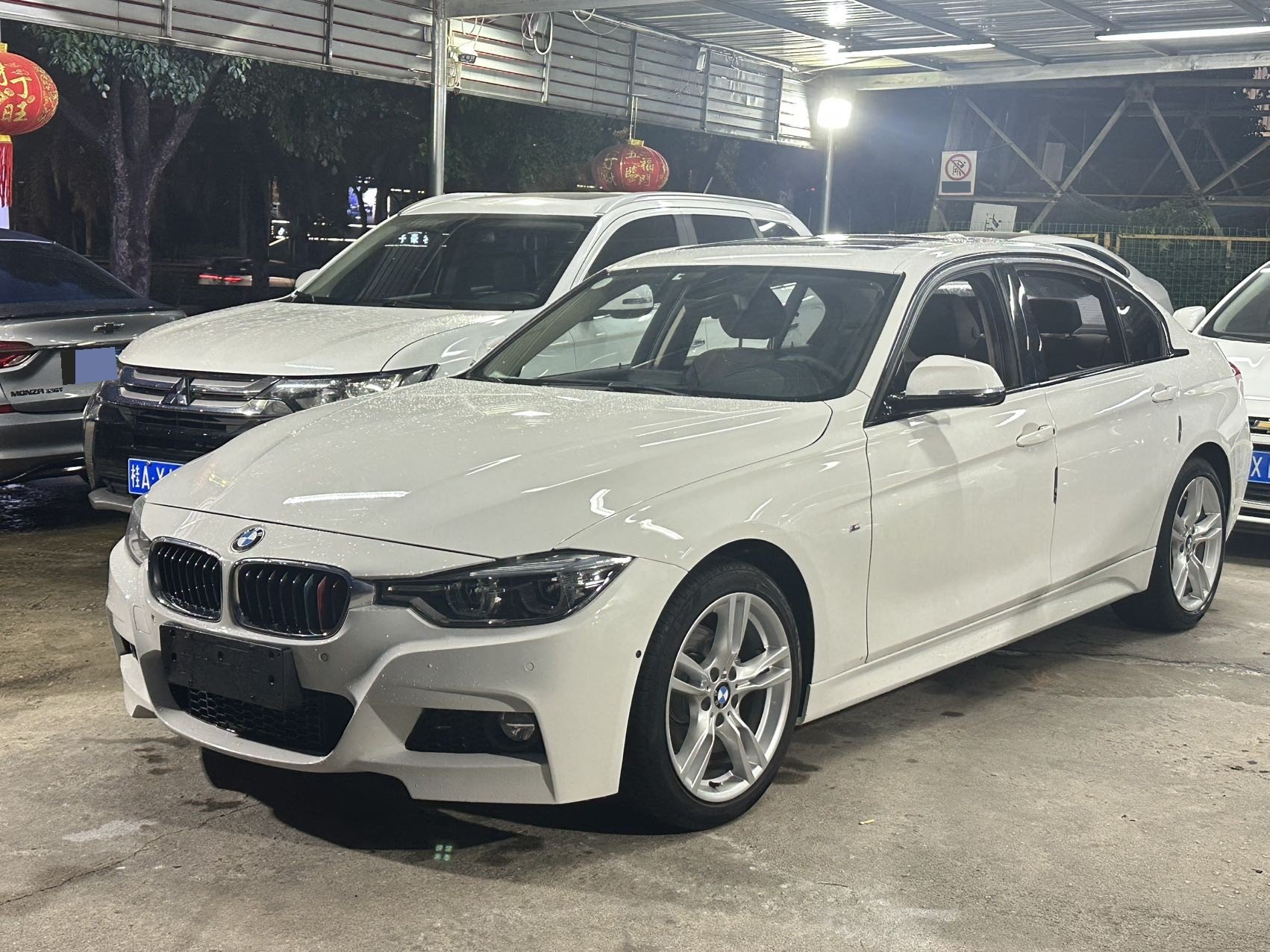 BMW 3 Series 2018 immagine di auto 