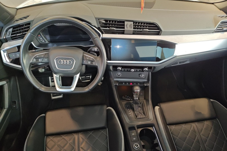 Audi Q3 2024 #11 Audi Q3 2024 car image #11