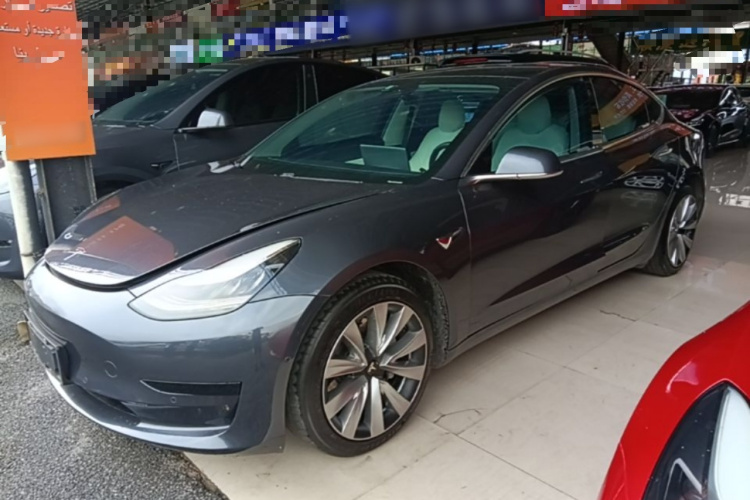 Tesla Model 3 2020 car image #2