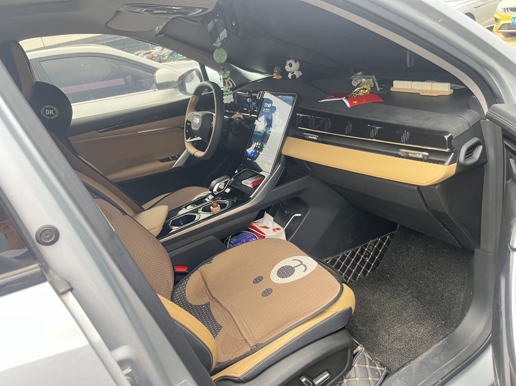 GEELY Boyue L 2024 car image #6