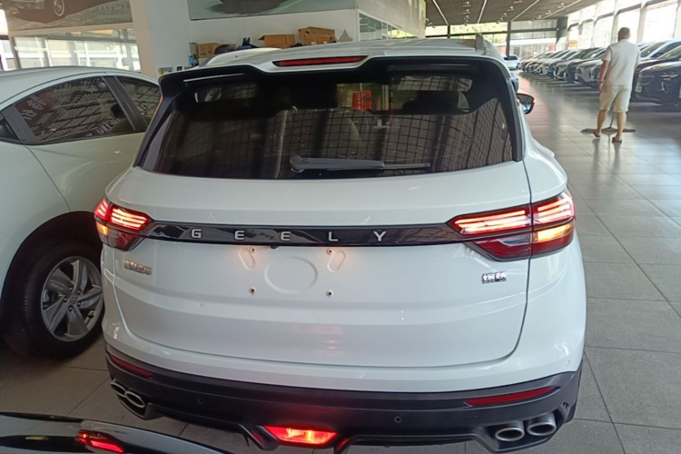 GEELY Coolray 2022 #4 GEELY Coolray 2022 car image #4