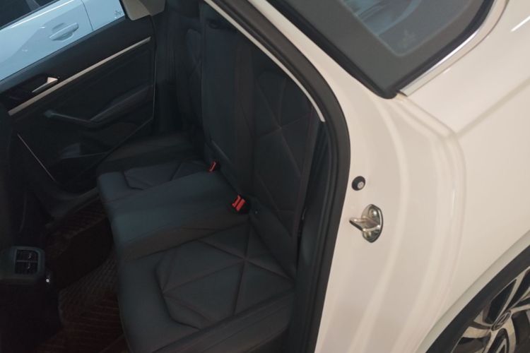Volkswagen Lavida 2024 car image #17