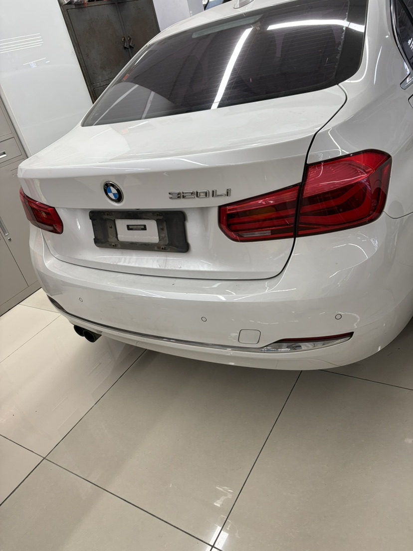 BMW 3 Series 2017 #8 BMW 3 Series 2017 car image #8