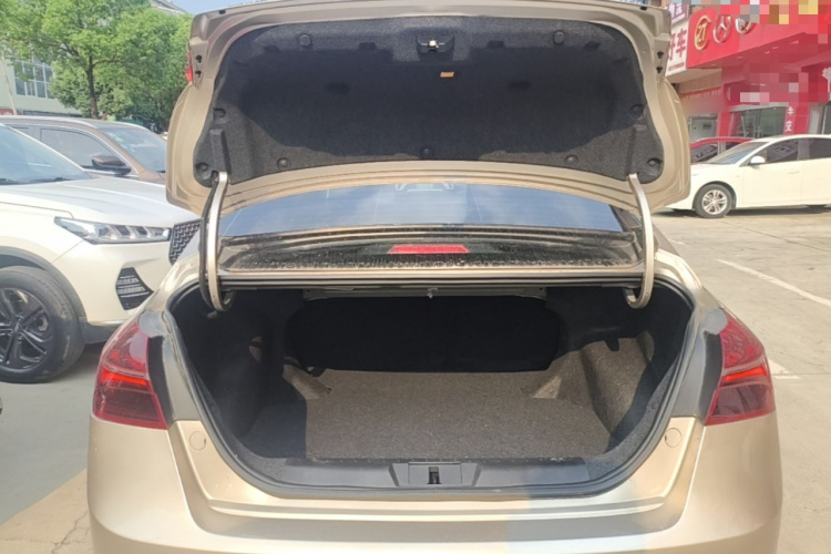 GEELY Emgrand 2020 car image #19