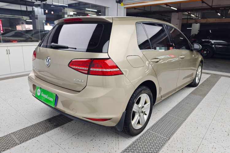 Volkswagen Golf 2014 car image #7