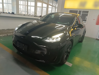 Tesla Model Y 2022 immagine di auto 
