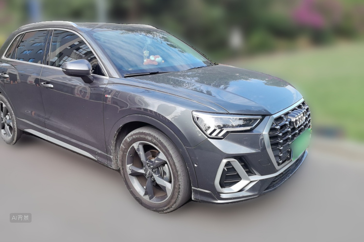 Audi Q3 2021 car image #4