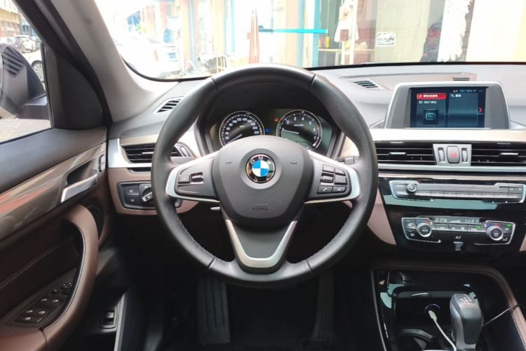 BMW X1 2019 car image #11
