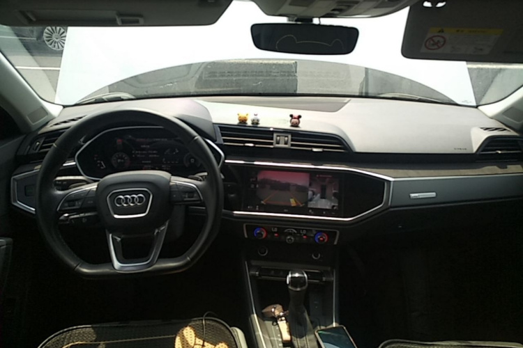 Audi Q3 2023 #10 Audi Q3 2023 car image #10