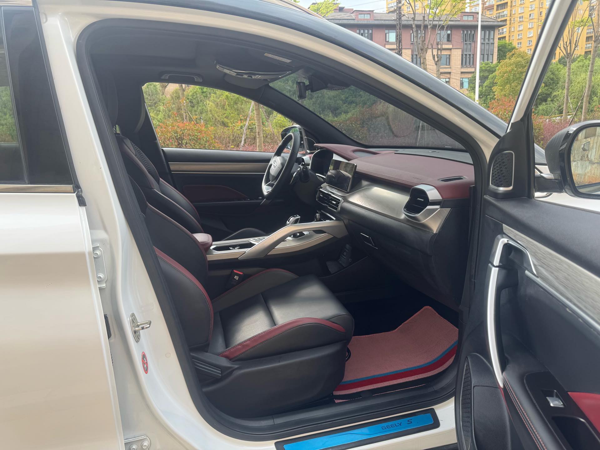 GEELY Coolray 2019 car image #7