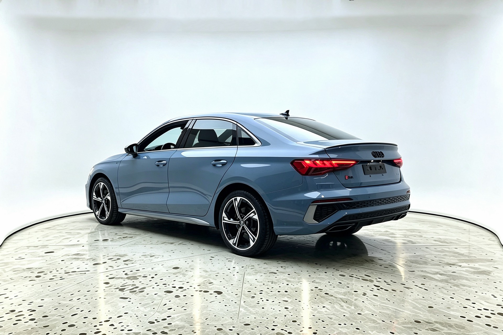 2022 immagine di auto #3