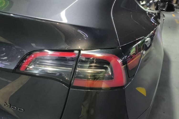 Tesla Model Y 2024 #8 Tesla Model Y 2024 car image #8