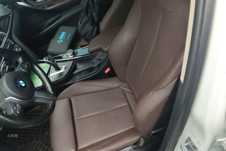 BMW 3 Series 2019 car image #17