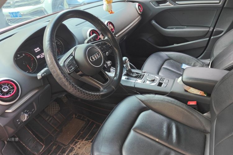Audi A3 2018 car image #17