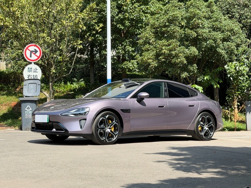 MI SU7 2025 MI SU7 2025 car image