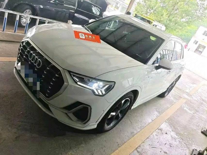 Audi Q3 2023 car image 