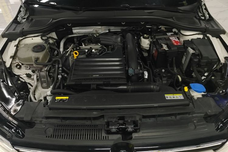 Volkswagen Golf 2022 صورة سيارة #20
