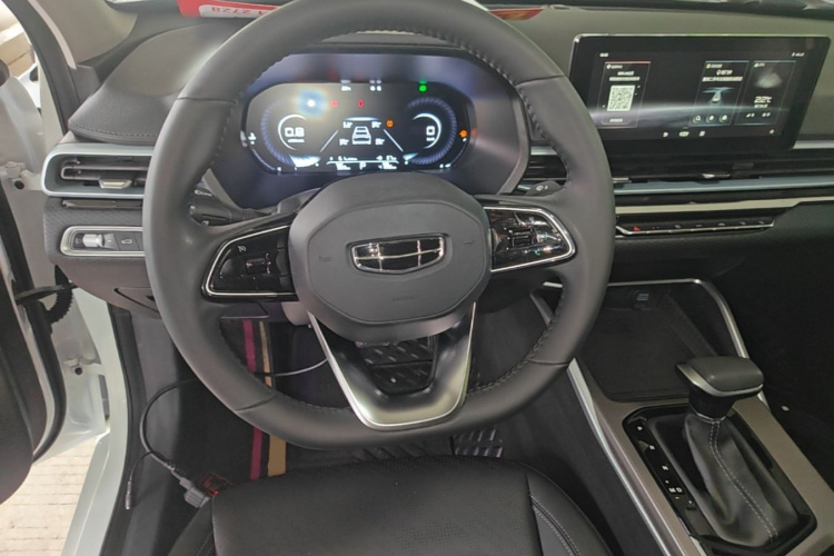 GEELY Emgrand 2022 #11 GEELY Emgrand 2022 car image #11