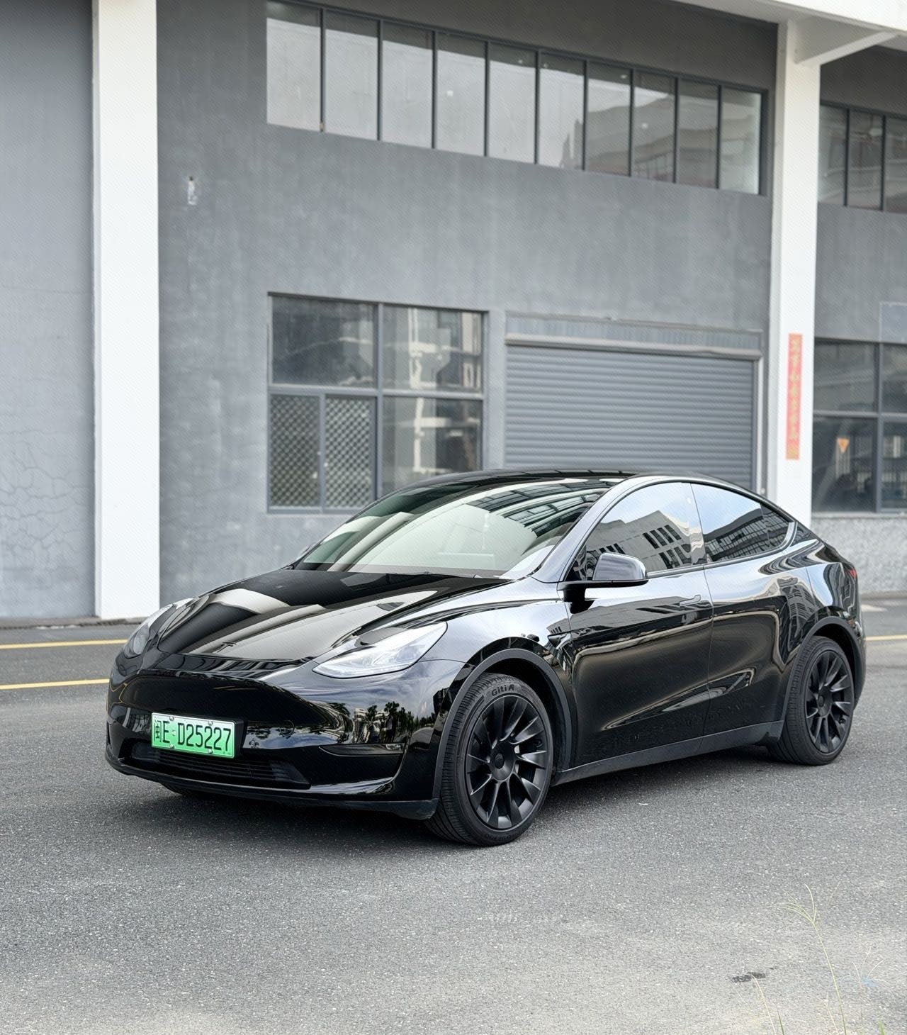 Tesla Model Y 2021 Tesla Model Y 2021 car image