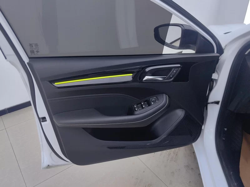 Roewe i5 2023 #9 Roewe i5 2023 imagen de coche #9