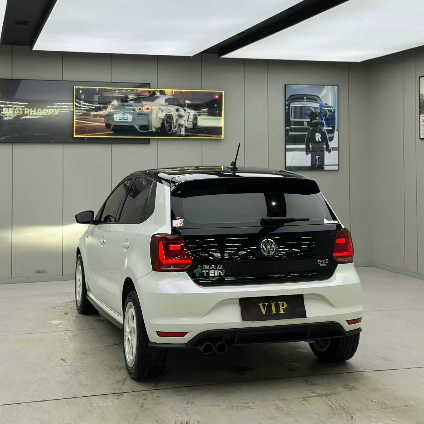 2015 car image #4