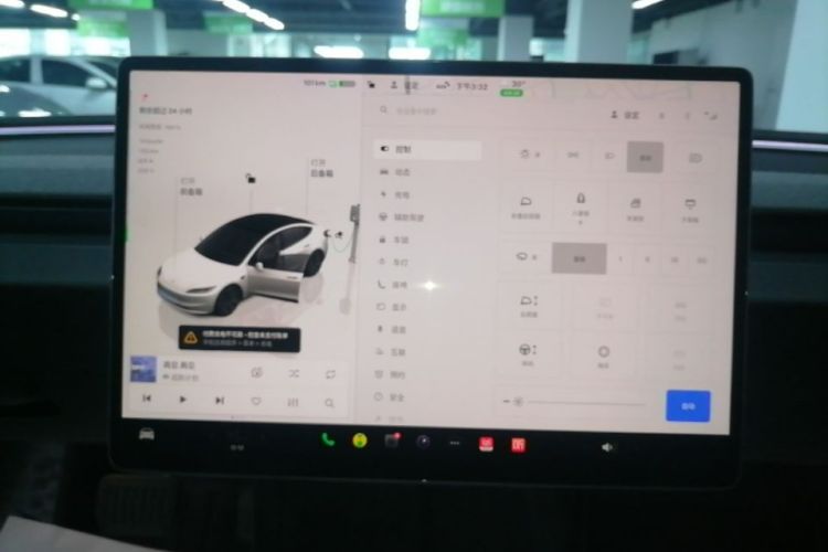 Tesla Model 3 2024 car image #13