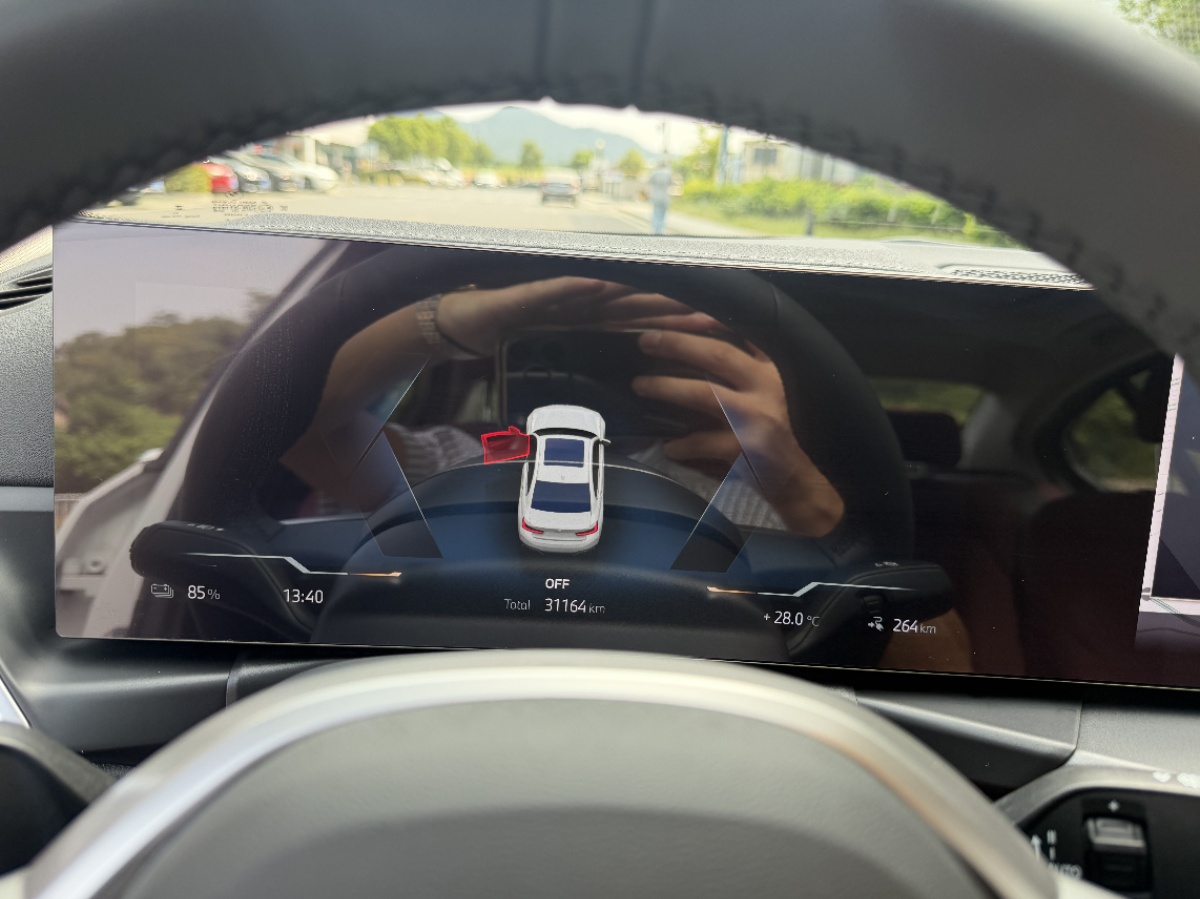 BMW i3 2025 #7 BMW i3 2025 car image #7