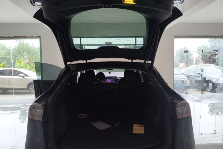 Tesla Model Y 2023 #19 Tesla Model Y 2023 car image #19