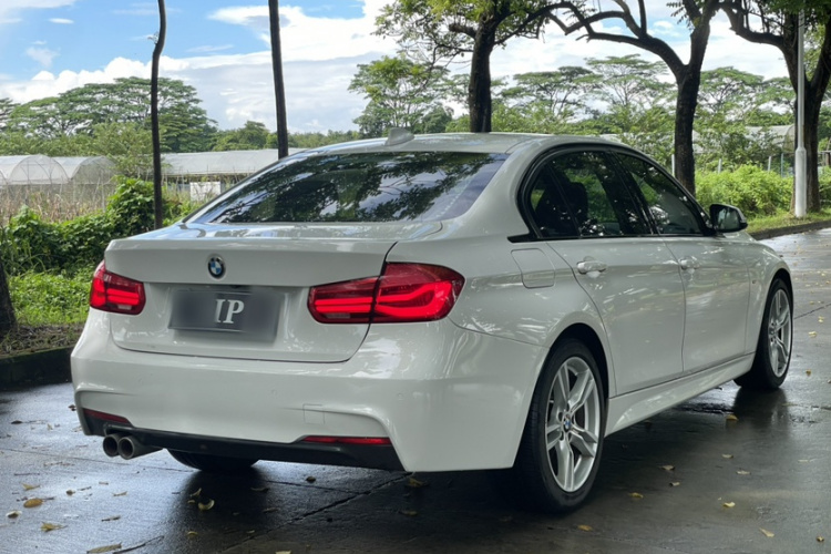 BMW 3 Series 2018 car image #5