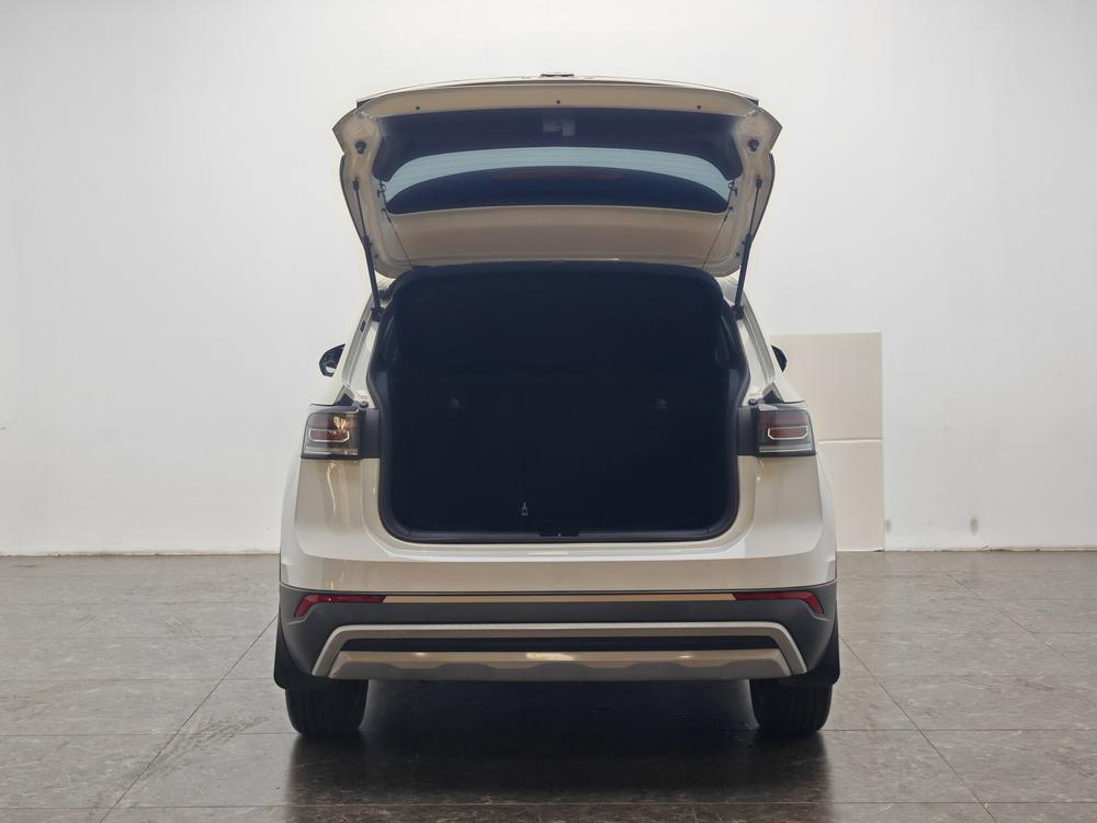 Volkswagen Tharu 2024 car image #20