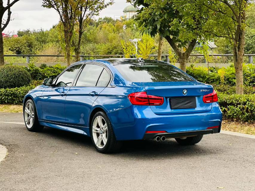 BMW 3 Series 2018 car image #7