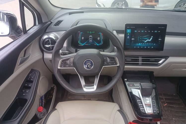 BYD Yuan Pro 2022 صورة سيارة #11
