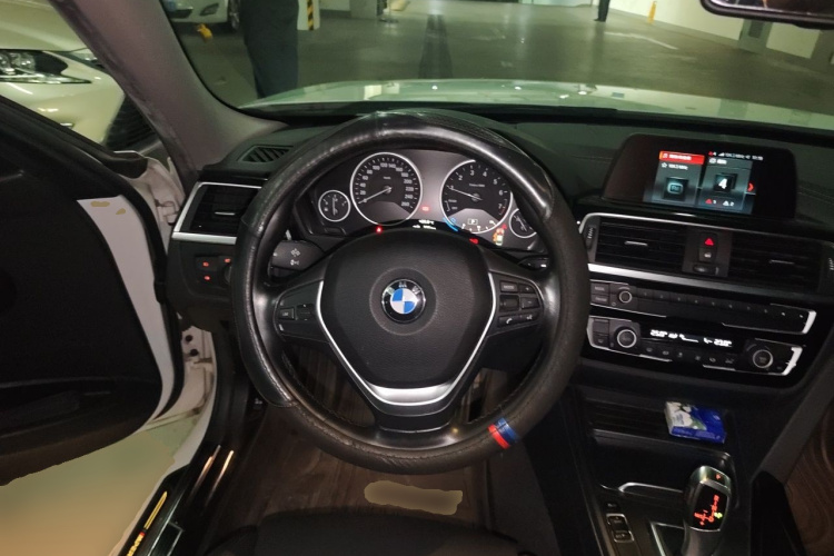 BMW 3 Series 2017 #11 BMW 3 Series 2017 car image #11