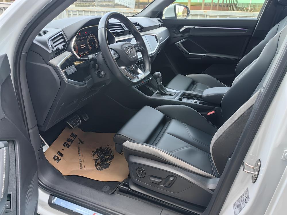 Audi Q3 2024 imagem de carro #14