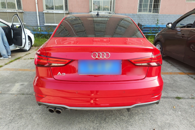 Audi A3 2019 car image #6
