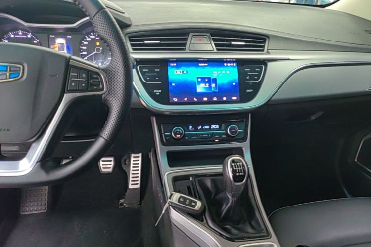 GEELY Emgrand GS 2018 car image #13