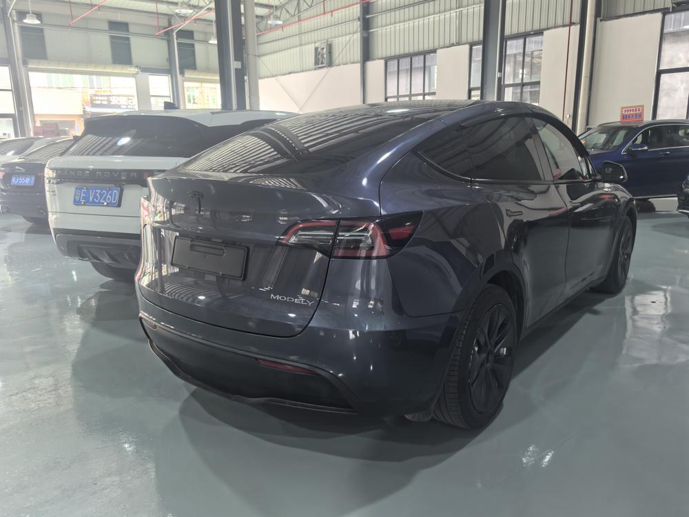 Tesla Model Y 2022 #6 Tesla Model Y 2022 car image #6