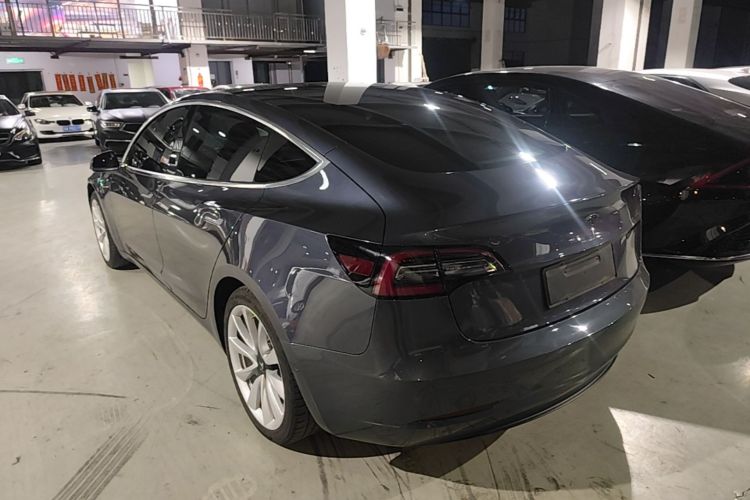 Tesla Model 3 2020 immagine di auto #7