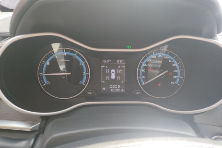 GEELY Emgrand 2022 car image #12
